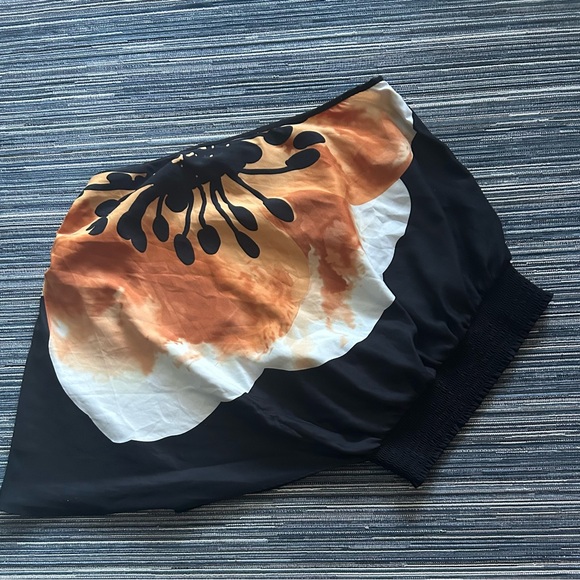 Rampage Size Small Black White and Orange Floral One Shoulder Top - Picture 5 of 7